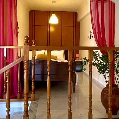 Апартаменты Roumatsali - Hidden 2br Historical Gem *